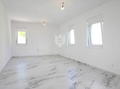 Cetvorosoban stan, Dobrinj, Čižići, prodaja, 249000 €, 61 m2