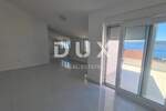 Crikvenica, trosobni apartman, 123 m2, prvi kat, novogradnja, 350 metara od mor