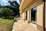 Opatija, predivan dvosobni apartman, 100 m2, bazen, garaža, pogled na more