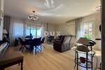 Opatija, predivan dvosobni apartman, 100 m2, bazen, garaža, pogled na more