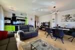 Opatija, predivan dvosobni apartman, 100 m2, bazen, garaža, pogled na more