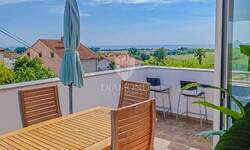 Dvosoban stan, Novigrad, prodaja, 390000 €, 70 m2