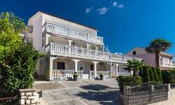 Kuca, Crikvenica, prodaja, 960000 €, 400 m2