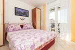 Kuća sa 6 apartmana i bazenom