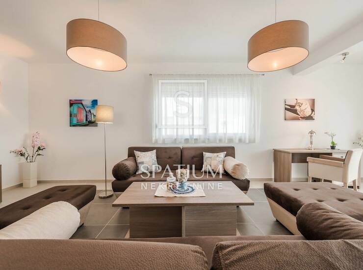 ZADAR, DEBELJAK, RESORT, 8 VILA S BAZENIMA, INVESTICIJA