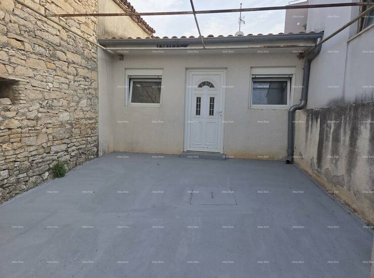 Prodaje se prizemnica u mirnom dijelu Ližnjana, stambene površine 27 m²,...