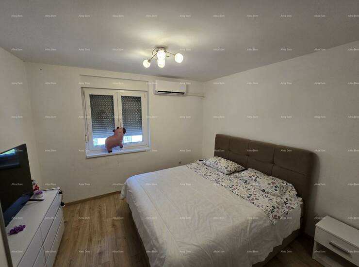 Ovaj prekrasno renovirani stan u Puli nudi savršen spoj udobnosti i stila.... — fotografija 5