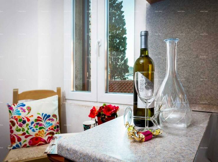 Prodaje se stan površine 45 m² smješten u samom središtu Rovinja, svega... — fotografija 7
