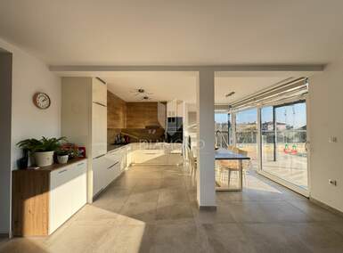 Dvosoban stan, Medulin, prodaja, 356000 €, 65 m2