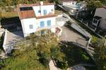 Vila s bazenom i dvije garaže na parceli od 2500m2