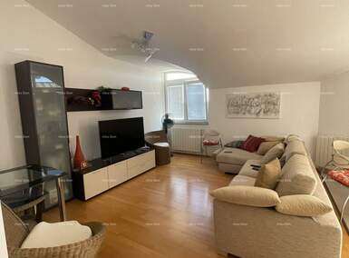 Dvosoban stan, Pula, prodaja, 350000 €, 73 m2