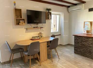 Dvosoban stan, Rovinj, prodaja, 570000 €, 110 m2