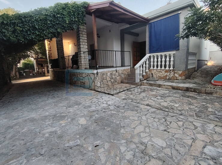 Kuća 84 m2 PRODAJA Gornji Karin, parking, terasa