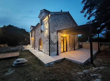 Kuca, Labin, prodaja, 441000 €, 158 m2