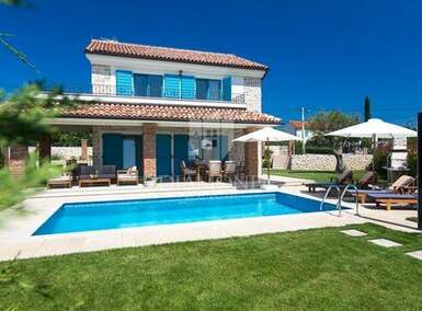 Kuca, Dobrinj, Kras, prodaja, 615000 €, 180 m2