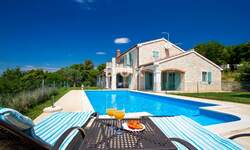 Kuca, Labin, Rabac, prodaja, 700000 €, 210 m2