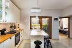 Malinska – namješten dvoetažni apartman na prodaju!