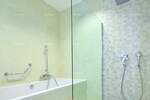 Prodaje se moderna luksuzna kuća ukupne površine 250 m², smještena na u...