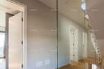 Prodaje se moderna luksuzna kuća ukupne površine 250 m², smještena na u...