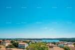 Hotel se nalazi u centru Meduluina. Ukupna neto površina 1150m2. Sastoji s...