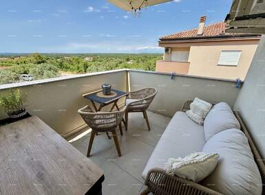 Dvosoban stan, Peroj, prodaja, 270000 €, 56 m2