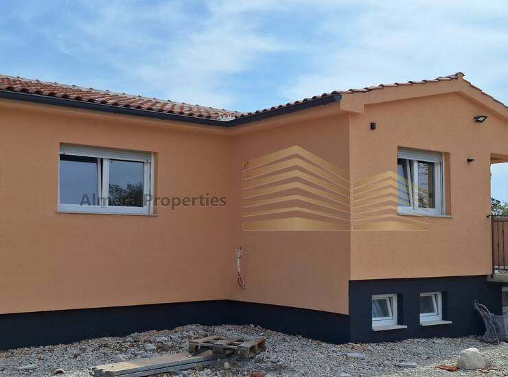 Bez provizije za kupca - Kuća pred dovršetkom izgradnje na prodaju — fotografija 3