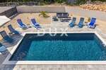 Otok Krk, Dobrinj, samostojeća kuća, 167 m2, novogradnja, bazen