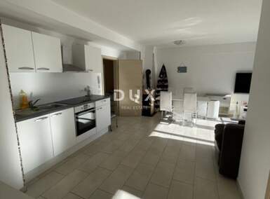 Trosoban stan, Umag, prodaja, 321000 €, 83 m2