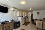 Prizemni apartman s okućnicom i 2 parkirna mjesta