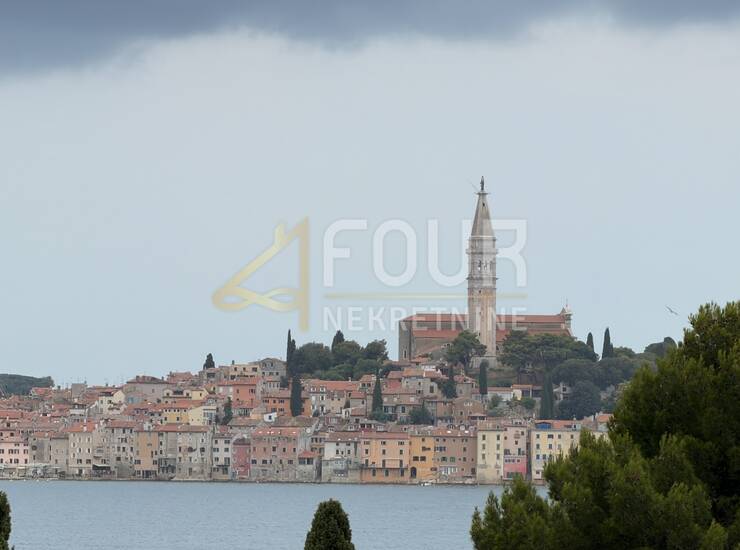 Istra, Rovinj, luksuzni dvoetažni penthouse, garaža, 100m od mora i plaže