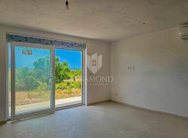 Trosoban stan, Umag, prodaja, 280000 €, 67 m2