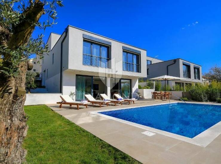OTOK KRK, MALINSKA - VILLA S BAZENOM I POGLEDOM NA MORE — fotografija 2