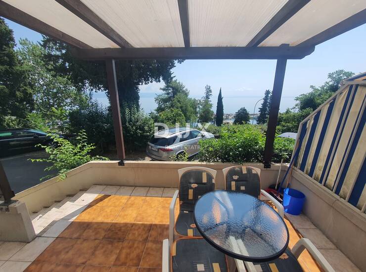 Opatija, Ičići, dvosoban stan, 62m2, drugi red do mora