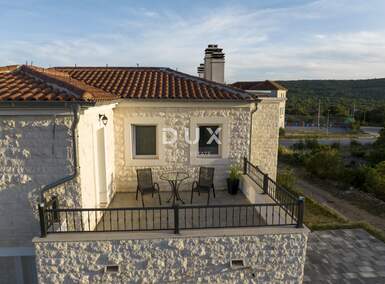 Kuca, Šibenik, Dubrava Kod Šibenika, prodaja, 720000 €, 282 m2