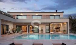 Kuca, Poreč, prodaja, 1 €, 270 m2