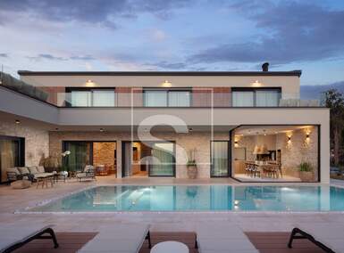 Kuca, Poreč, prodaja, 1 €, 270 m2