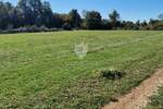 Zemljište 1.492 m² u okolici Tinjana – mir, priroda i potpuna privatnost