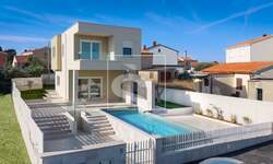 Kuca, Medulin, prodaja, 670000 €, 140 m2