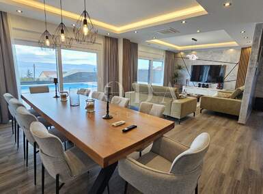 Kuca, Novi Vinodolski, prodaja, 1560000 €, 400 m2
