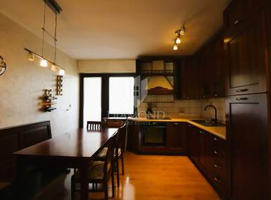 Trosoban stan, Vrsar, prodaja, 280000 €, 83 m2