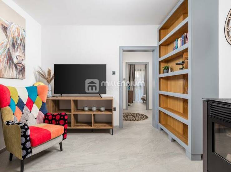 Lovran, 71.90m2, 2s+db, namješten, parking, okućnica, 300m do mora