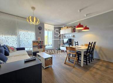 Trosoban stan, Rijeka, Škurinje, prodaja, 210000 €, 57 m2