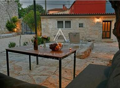 Kuca, Poreč, prodaja, 385000 €, 143 m2