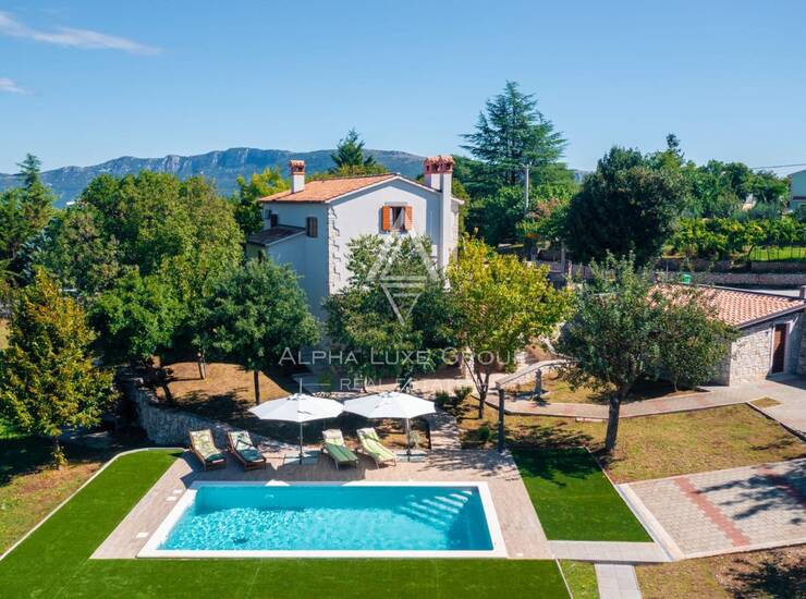 Istra, Nedešćina: Renovirana kamena kuća s bazenom