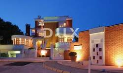 Kuca, Pula, Stoja, prodaja, 17500000 €, 1300 m2