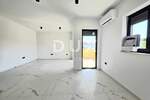 Trosoban stan, Pula, Štinjan, prodaja, 300000 €, 71 m2
