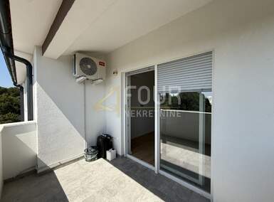 Trosoban stan, Medulin, prodaja, 259000 €, 65 m2