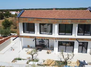 Kuca, Poreč, prodaja, 750000 €, 193 m2