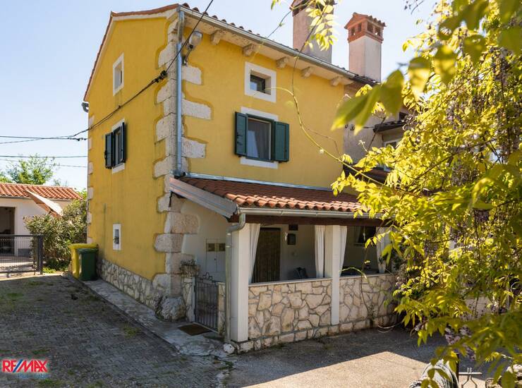 ISTRA, BARBIĆI, RENOVIRANA KAMENA KUĆA