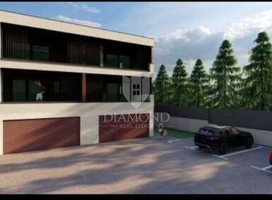 Trosoban stan, Pula, prodaja, 250000 €, 82 m2